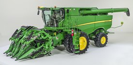 r4a070062_model_608fc1