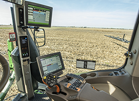 John-Deere-commandview_iii_sprayer-cab