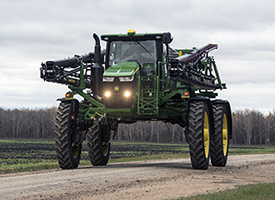 John-Deere-Sprayer-carbon-fiber-boom
