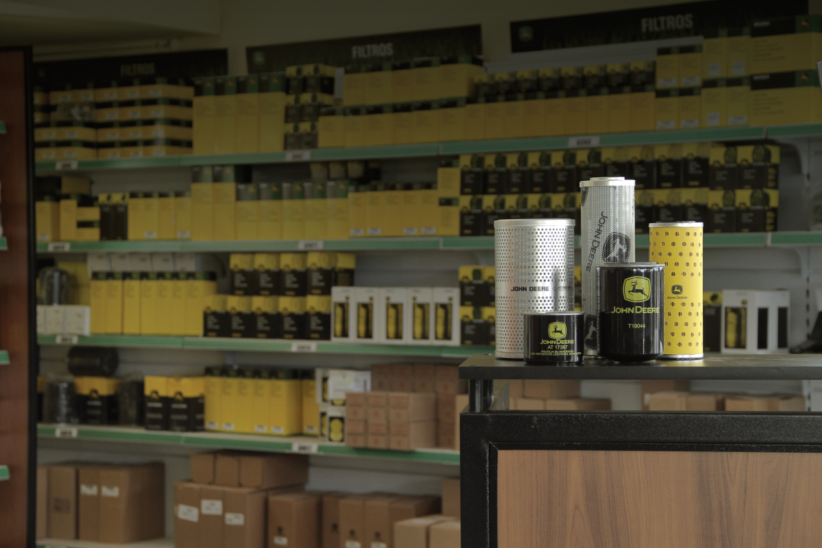 John-Deere-Oil-John-Deere-Filters-for-Sale-Illinois-Indiana-Iowa-Missouri-Michigan-Wisconsin