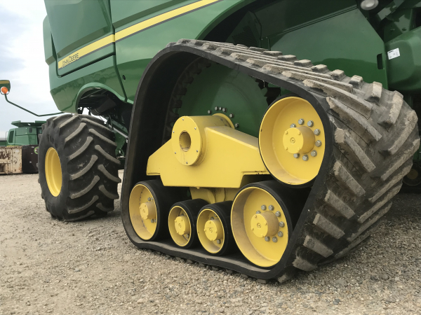 John Deere Combine Tracks