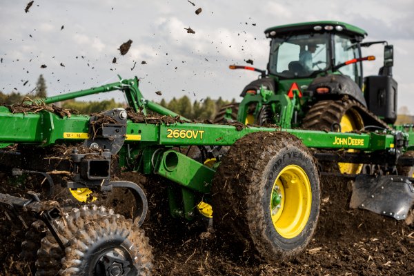 John Deere 2660VT Vertical Till For Sale Lease Minier Illinois