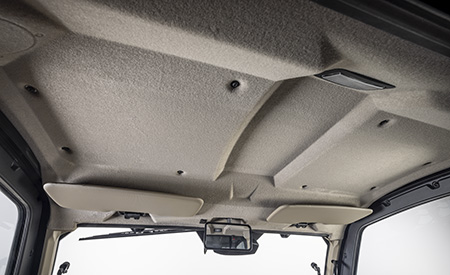 r4g085060_xuv835r_headliner_450x275