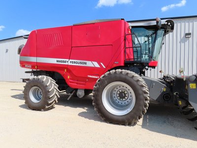 Massey Ferguson 9545 Combine