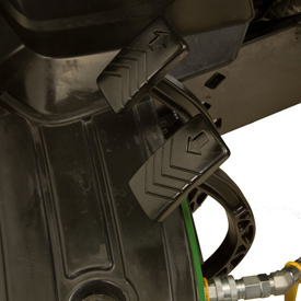 John-Deere-1023E-Tractor-Controls